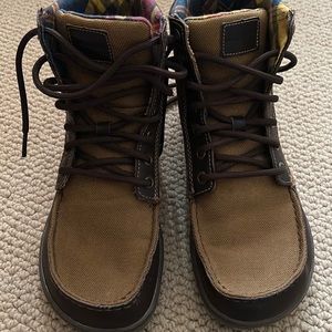 Women’s Lems Boulder Boot.  Size 39.  Worn once.  Like new. 2 tone brown.